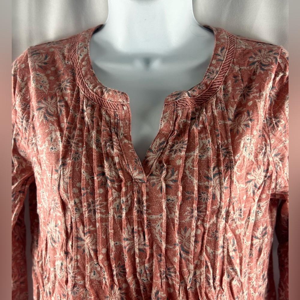 Lucky Brand pleat front long sleeve knit shirt S - Picture 2 of 6